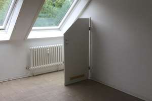 Helle und großzügig geschnittene 2-Zimmer-Wohnung mit Balkon (WBS) – Marderweg 2, 33689 Sennestadt, Bielefeld – Vorschaubild 3
