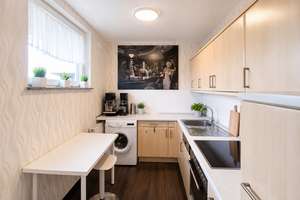 Sonnige 2-Zimmer-Wohnung mit Süd-Balkon, Aufzug und Tiefgaragenplatz – 51377 Manfort, Leverkusen – Vorschaubild 5