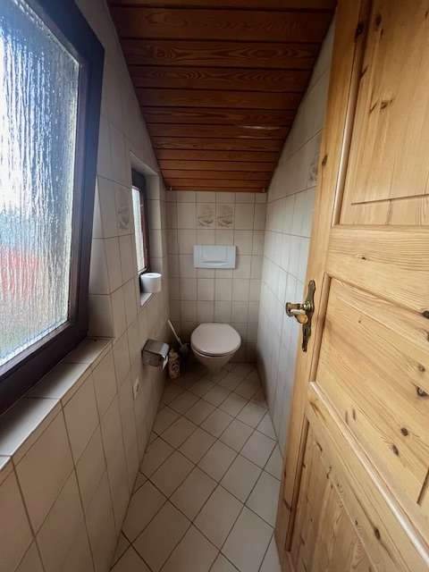 Immobilie in Dietingen - Großzügige Doppelhaushälfte mit Wintergarten, bezugsfrei! - Bild 2