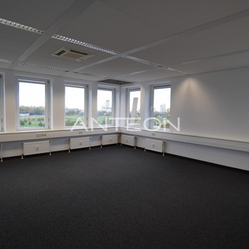 Ausbau nach Mieterwunsch | gute Anbindung an den öffentlichen Nahverkehr