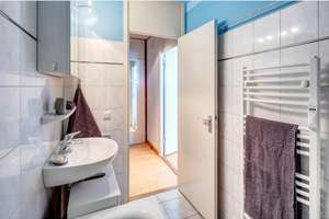 Komplett renoviertes möbliertes helles Apartment mit Loggia, Panoramablick & Pool zur Mitbenutzung – Drygalski-Allee 118, 81477 Solln, München – Vorschaubild 13