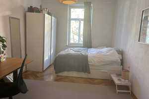 Schwabing nähe Bayernpark - Charmante Zwei-Zimmer Wohnung - WG geeignet – München – Vorschaubild 4