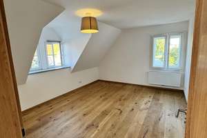 Moderne 3 Raumwohnung in einem kernsanierten Ensemble in ruhiger Lage am Marienbergpark – Großreuther Straße 77, 90425 Thon, Nürnberg – Vorschaubild 2