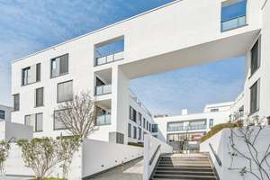 Großzügige und helle 4-Zimmer-Wohnung in der Rosenpark-Residenz in Vaihingen