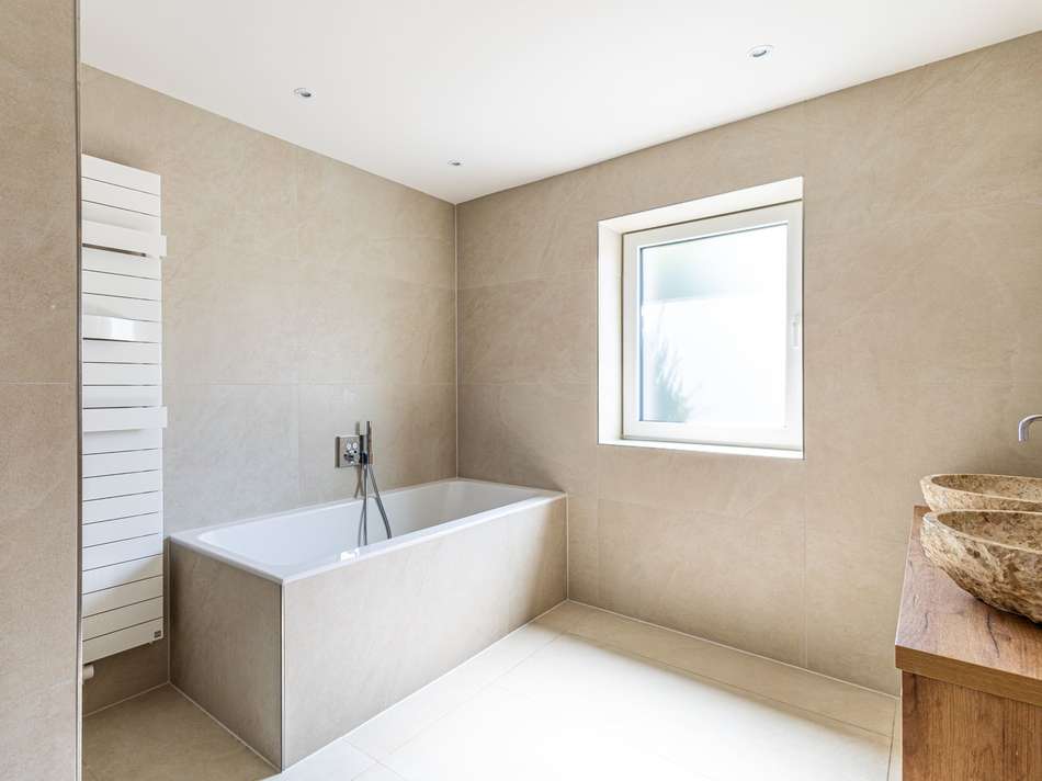 Badewanne Badezimmer EG