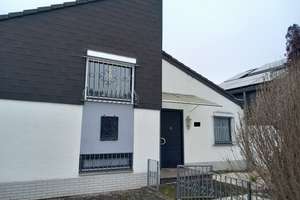 Gepflegtes Reihenmittelhaus in Bonn-Tannenbusch mit Garage – Die vollständige Adresse der Immobilie erhältst du vom Anbieter., 53119 Tannenbusch, Bonn – Vorschaubild 2
