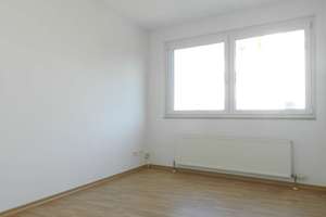 Sehr moderne 3-Zimmer-Wohnung mit Balkon und EBK am Hahneberg !!! – Richard-Münch-Straße 94, 13591 Staaken, Berlin – Vorschaubild 4