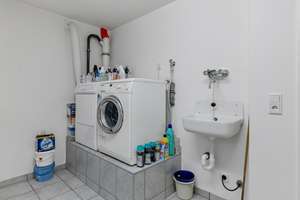 Top gepflegtes Einfamilienhaus mit viel Platz in einer der besten Lagen des Ingolstädter Südwestens! – Die vollständige Adresse der Immobilie erhältst du vom Anbieter., 85051 Südwest, Ingolstadt – Vorschaubild 51
