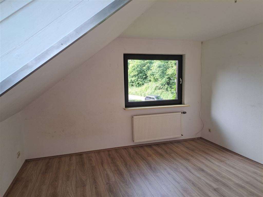 Immobilie in Kürten - Zweifamilienhaus mit Potenzial - Bild 3