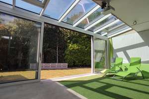 DESIGN-BUNGALOW MIT EXKLUSIVEM WINTERGARTEN, WÄRMEPUMPE & WOHNGESUNDEM RAUMKLIMA – Mintarder Weg 68, 40472 Unterrath, Düsseldorf – Vorschaubild 4