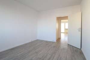 Ab 01.05. bezugsfertig! Frisch renovierte 3 Zimmer mit Ausblick * Südbalkon * Aufzug!  – Zingster Straße 22, 4207 Lausen-Grünau, Leipzig – Vorschaubild 10
