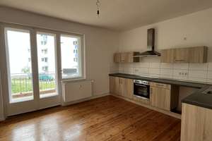 Familienfreundliche 5-Zimmerwohnung mit Balkon in den Ortler Gärten
