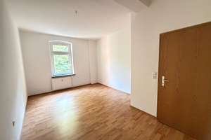 Ruhig gelegene 2 Zimmer Wohnung mit Balkon | EBK auf  Wunsch – Bernsdorfer Str. 183, 9126 Bernsdorf, Chemnitz – Vorschaubild 3