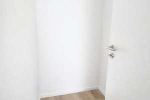7465 - Erstbezug nach Sanierung! 3-Zimmerwohnung mit Balkon und Garage (optional)! – Die vollständige Adresse der Immobilie erhältst du vom Anbieter., 76185 Grünwinkel, Karlsruhe – Vorschaubild 12