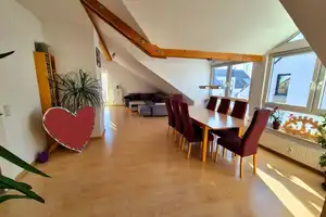 Stylische Dachgeschosswohnung in Ingolstadt-Nordost – Schoberstraße 16, 85055 Ingolstadt – Vorschaubild 2