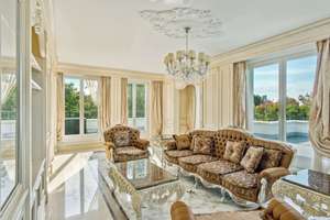 Luxus und Raffinesse - Statement-Penthouse im Diplomaten Park