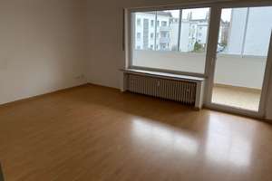 Zentrale, teilsanierte 2-Zimmer-Wg, Balkon/Winterg., Einbauküche, Waschm., Außenstellplatz o. Garage – Mälzerstraße 31, 33098 Kernstadt, Paderborn – Vorschaubild 5