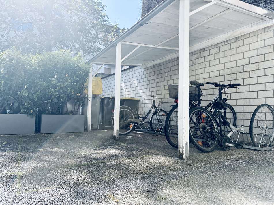 Fahrradständer überdacht