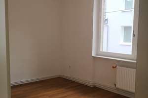 Ansprechende 4-Zimmer-Wohnung mit Balkon und Stellplatz in PF – Hirsauerstraße 142, 75180 Dillweißenstein, Pforzheim – Vorschaubild 2