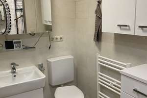 Wohnen mit Charakter: Drei-Zimmer-Wohnung in München-Hasenbergl – Frühlingsanger 7, 80933 Lerchenau-Ost, München – Vorschaubild 2