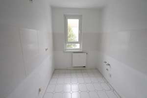 SUPER 4-Raum-Wohnung mit Balkon in Siegmar - Eigennutzung ab 01.09.2026 – Keplerstraße 67, 9117 Siegmar, Chemnitz – Vorschaubild 4