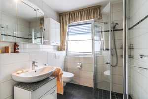 2Fam.Haus mit Top-Potenzial in Citylage - geeignet als Mehrgenerationenhaus – Gütersloh (Kreis) – Vorschaubild 4