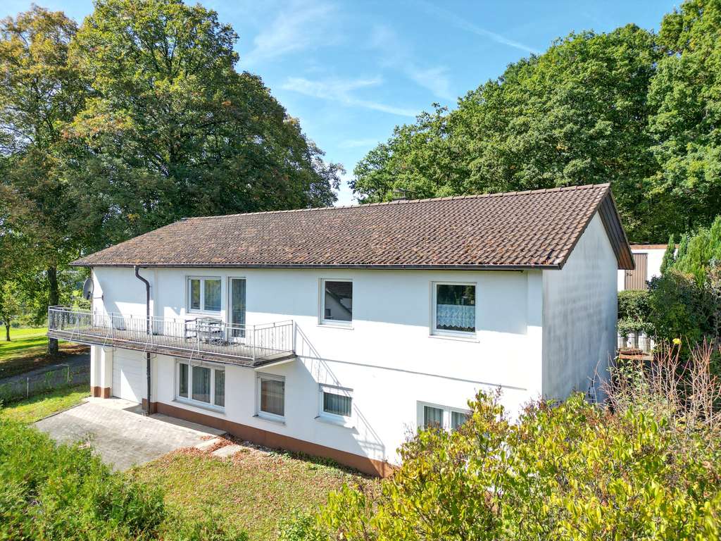 Immobilie in Freudenberg - Familienfreundliches Einfamilienhaus mit ELW in Oberholzklau - Bild 2