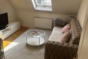 Helle 3-Zimmer Wohnung in zentraler Lage in Wiesbaden-Mitte (Auch WG-Neugründung möglich) – Die vollständige Adresse der Immobilie erhältst du vom Anbieter., 65185 Mitte, Wiesbaden – Vorschaubild 1