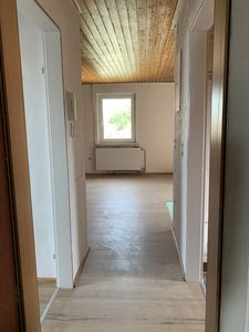 Schöne 2 Zimmer Dachgeschosswohnung in ruhiger Lage