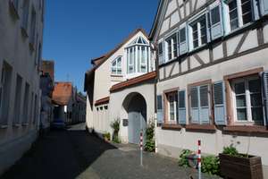 Charmante 2-Zimmer-Dachgeschosswohnung in der Altstadt – Die vollständige Adresse der Immobilie erhältst du vom Anbieter., 65239 Hochheim am Main – Vorschaubild 3