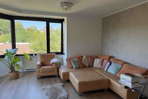 Möbilierte 2 Zimmer Wohnung in Unterbach!Sonnenbalkon! Aufzug! TG-Stellplatz! Naturerholungsgebiet! – Rathelbeckstraße 337, 40627 Unterbach, Düsseldorf – Vorschaubild 4