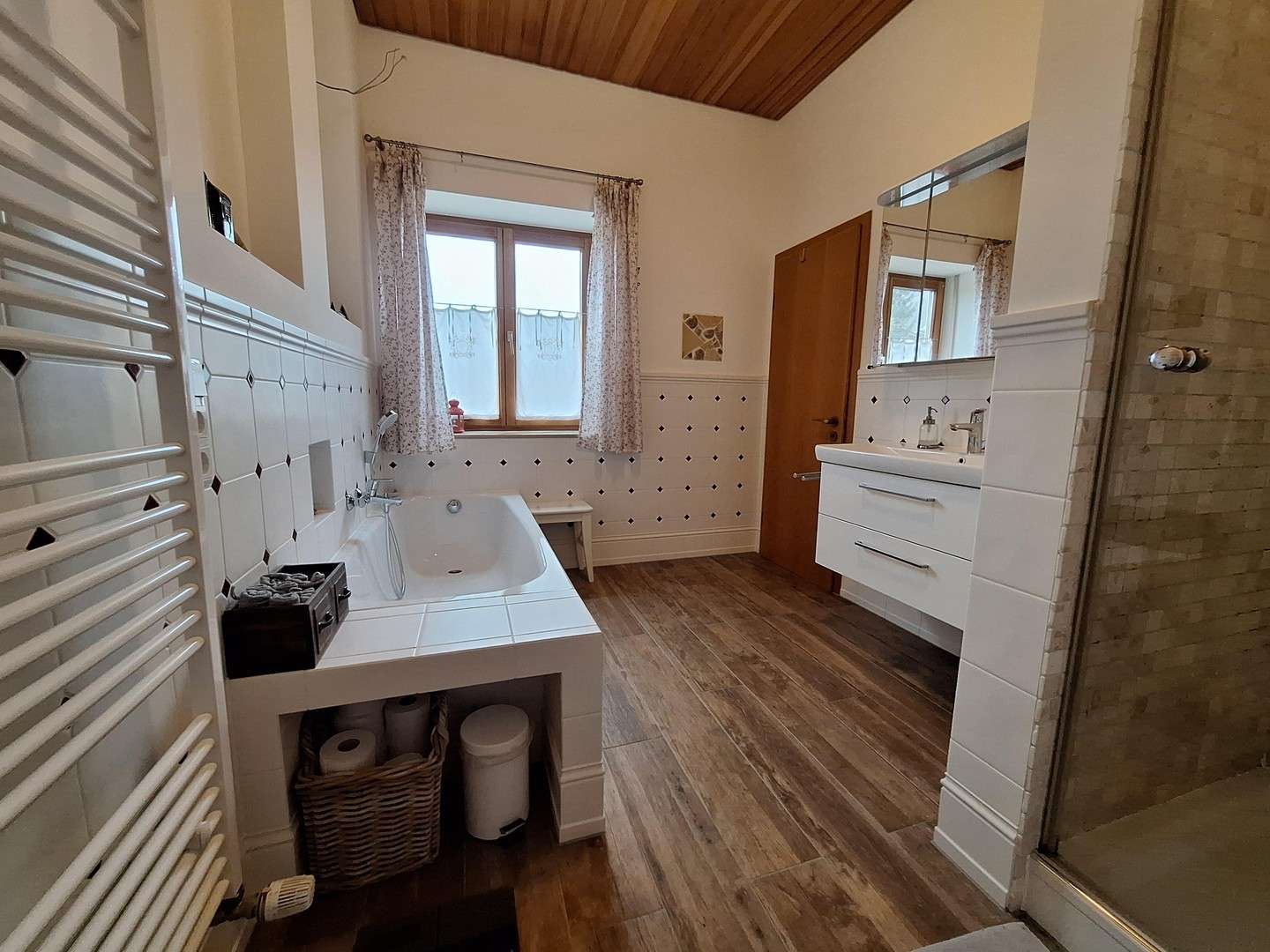 Immobilie in Dietfurt an der Altmühl - Exklusive Gelegenheit: Architektenhaus mit Wohn- und Bürotrakt in Bestlage von Dietfurt - Bild 0