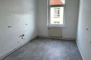 Schöne 4-Zimmer-Wohnung mit Balkon – Voßstraße 11, 30161 List, Hannover – Vorschaubild 5