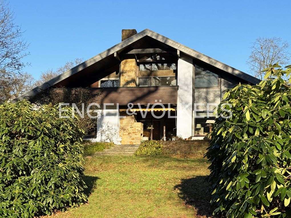 Großes Wohnhaus mit viel Potenzial - in naturnaher Lage, Bremen – Bild 1