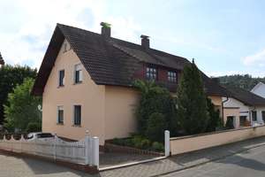 Großzügiges Einfamilienhaus mit gepflegtem Garten in ruhiger Wohnlage – Die vollständige Adresse der Immobilie erhältst du vom Anbieter., 63599 Biebergemünd – Vorschaubild 3