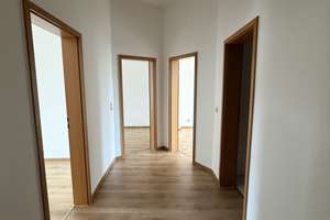 3 - Denkmalgeschützte 3-Zimmerwohnung 70 m²  – hell, großzügig und stilvoll zentrale Lage in Leipzig – 4357 Mockau-Süd, Leipzig – Vorschaubild 8