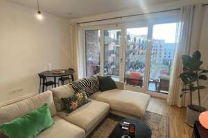 Zuhause mit 3 Zimmern und Balkon in Hamburg Ottensen