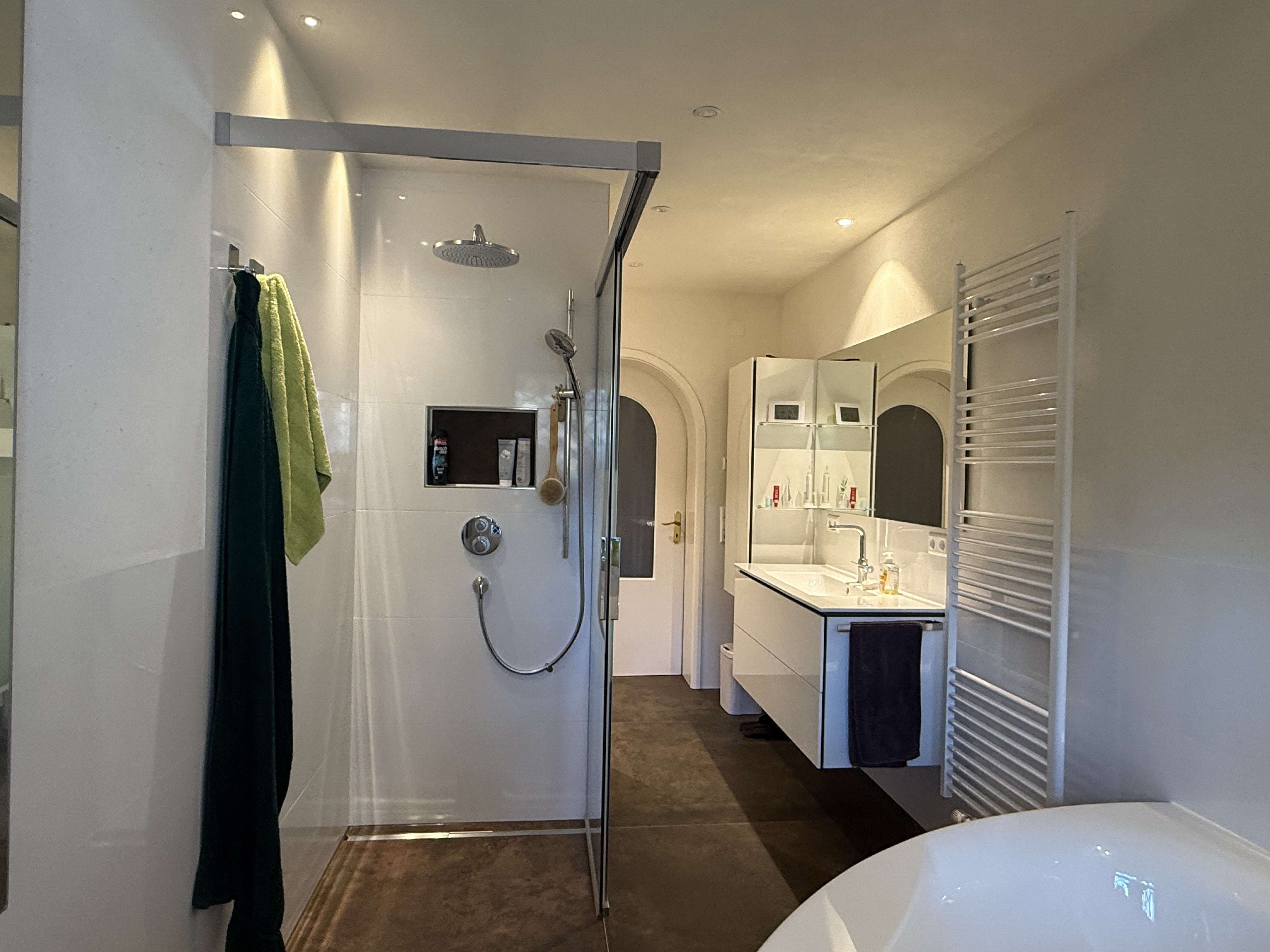 Immobilie in Fischerbach - Attraktives Wohnidyll: Einfamilienhaus mit Wintergarten & Einliegerwohnung in Haslach i.K. - Bild 3