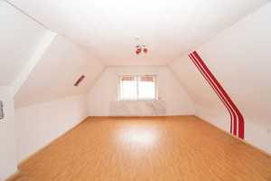 Renovierungsbedürftiges Einfamilienhaus mit wunderbaren Ausblick – Ihr Projekt mit Potenzial! – Neumarkt in der Oberpfalz (Kreis) – Vorschaubild 5