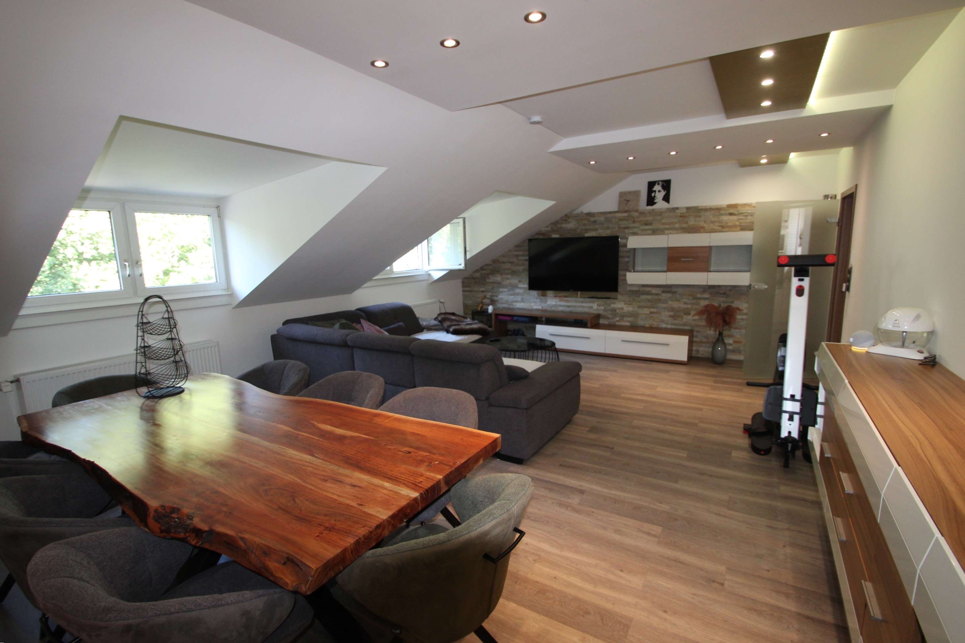 Immobilie in Kronberg - Moderne Wohnung mit viel Platz und toller Raumaufteilung! - Bild 2