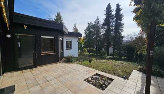 Bild von 70er Jahre Bungalow auf schönem Grundstück in Bestlage