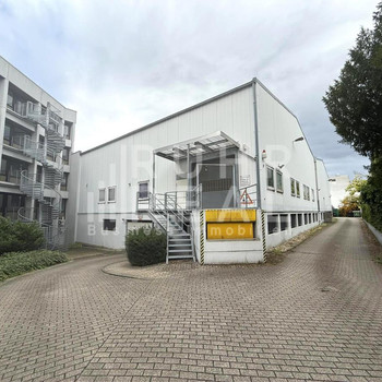 Lager | Rampe | Regalsystem | Büroflächen