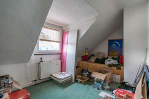 Ungewöhnlich vielseitig: Großzügiges Einfamilienhaus mit Charme, Optionen und Perspektive – Die vollständige Adresse der Immobilie erhältst du vom Anbieter., 42651 Solingen-Mitte, Solingen – Vorschaubild 22