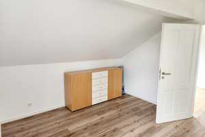 Zentrale Lage .................. Viel Wohnraum auf vier Ebenen und Garten – München (Kreis) – Vorschaubild 23