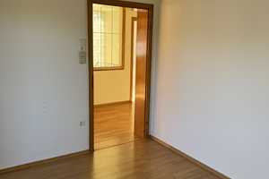 Geräumiges 9-Zimmer-Mehrfamilienhaus mit unverbaubarer Aussicht in Welschbillig – Trier-Saarburg (Kreis) – Vorschaubild 5