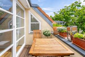 Kapitalanlage - Attraktive Dachgeschosswohnung in schönem Stuckaltbau – Die vollständige Adresse der Immobilie erhältst du vom Anbieter., 10625 Charlottenburg, Berlin – Vorschaubild 5