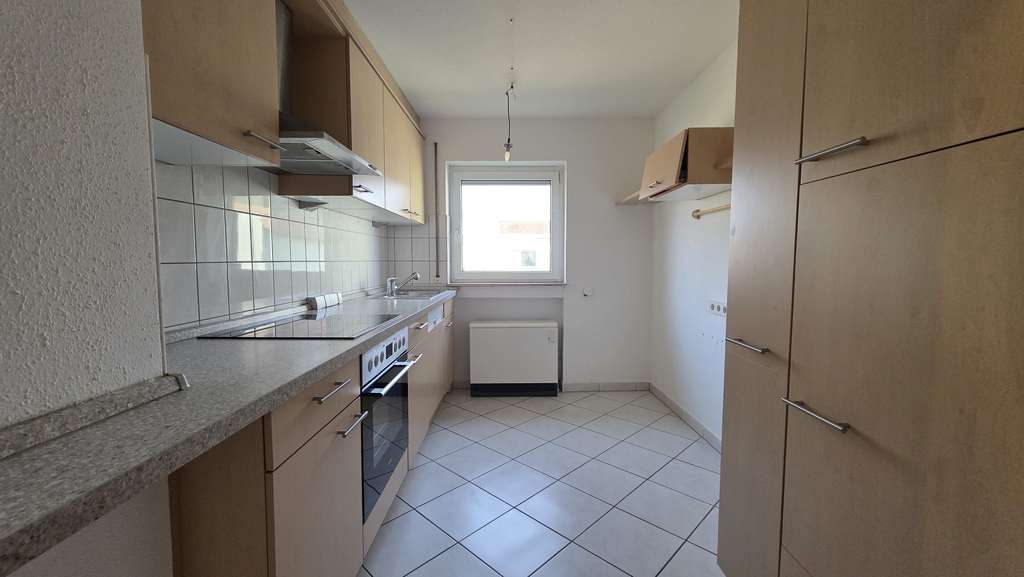 Immobilie in Sachsenheim - Helle 3-Zi-Wohnung mit sonnigem Balkon und Blick ins Grüne in Kleinsachsenheim - Bild 3