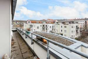 Ruhig, zentral, besonders – 2-Zimmer-Wohnung mit Dachterrasse, EBK und TG-Stellplatz! – Die vollständige Adresse der Immobilie erhältst du vom Anbieter., 4277 Connewitz, Leipzig – Vorschaubild 2