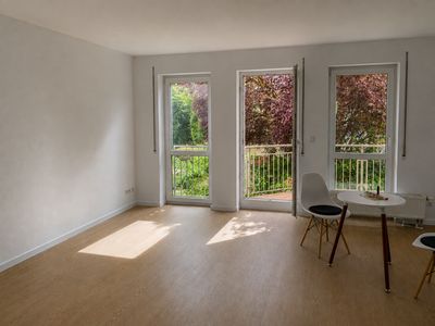 Helle, großzügige 3-Zimmer-Wohnung mit zwei Balkonen in ruhiger Lage