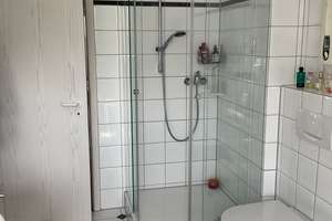 Modernisierte 3-Raum-Wohnung mit 2 Balkonen und Einbauküche in Düsseldorf – Die vollständige Adresse der Immobilie erhältst du vom Anbieter., 40599 Hassels, Düsseldorf – Vorschaubild 14